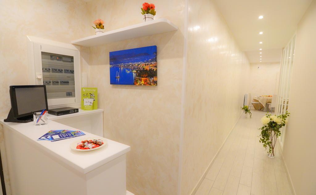Le Quattro Piazze Bed & Breakfast Sorrento Bagian luar foto