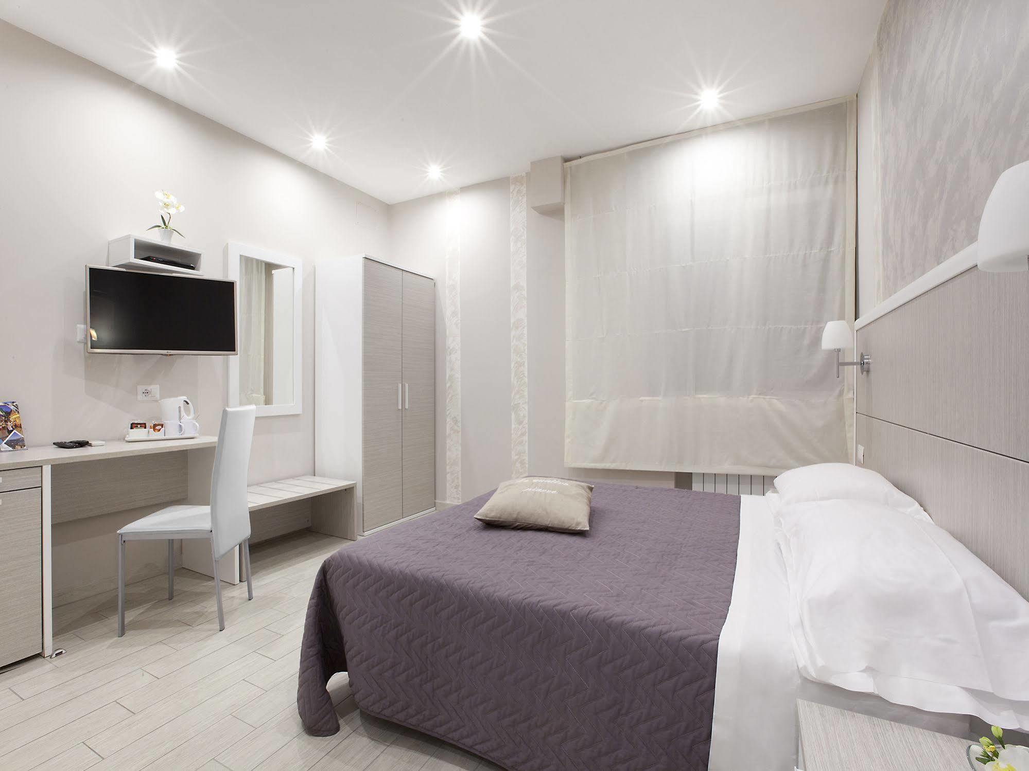 Le Quattro Piazze Bed & Breakfast Sorrento Bagian luar foto